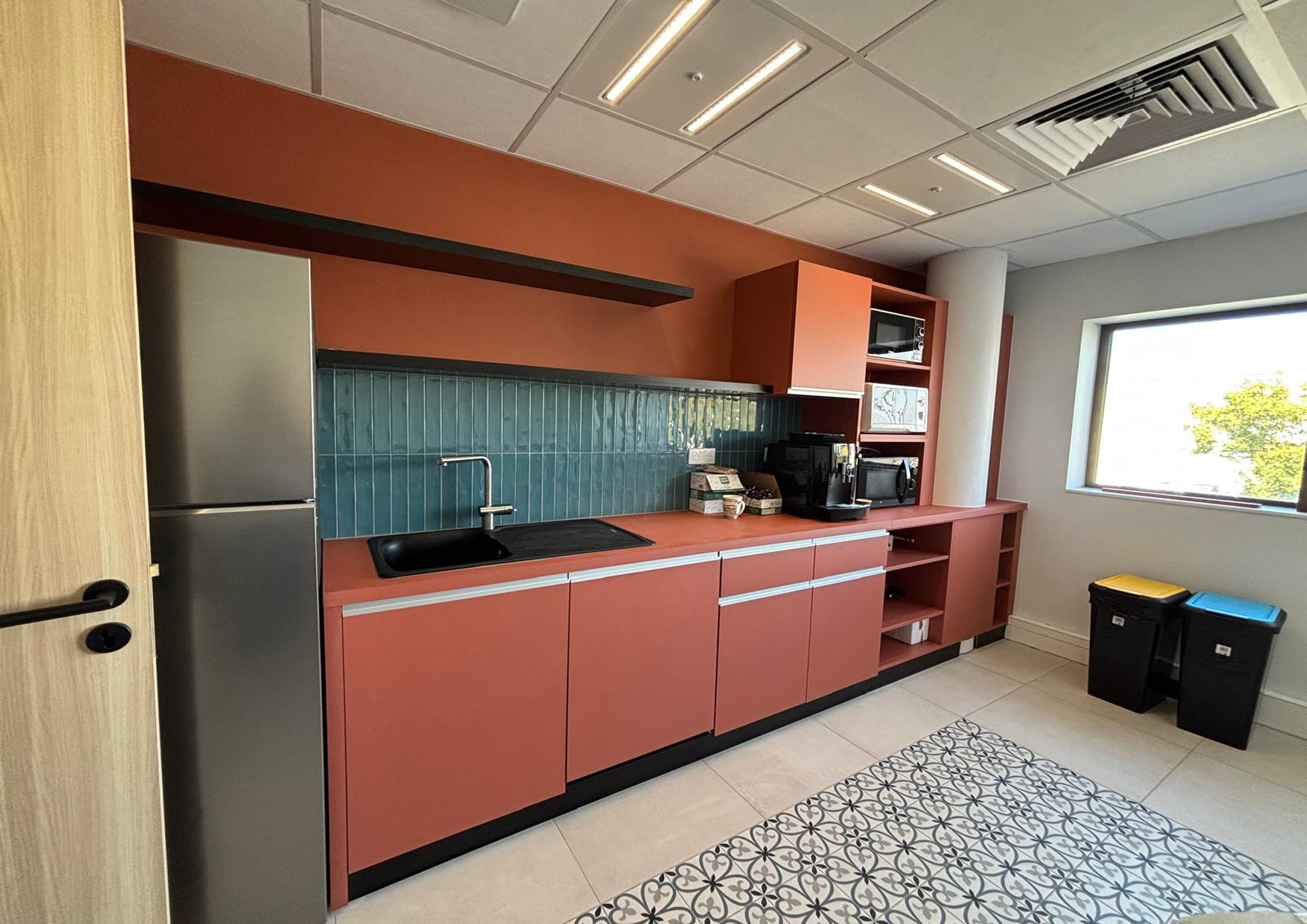 cuisine-locaux-square-habitat-amenagemetn-tertiaire-perigny